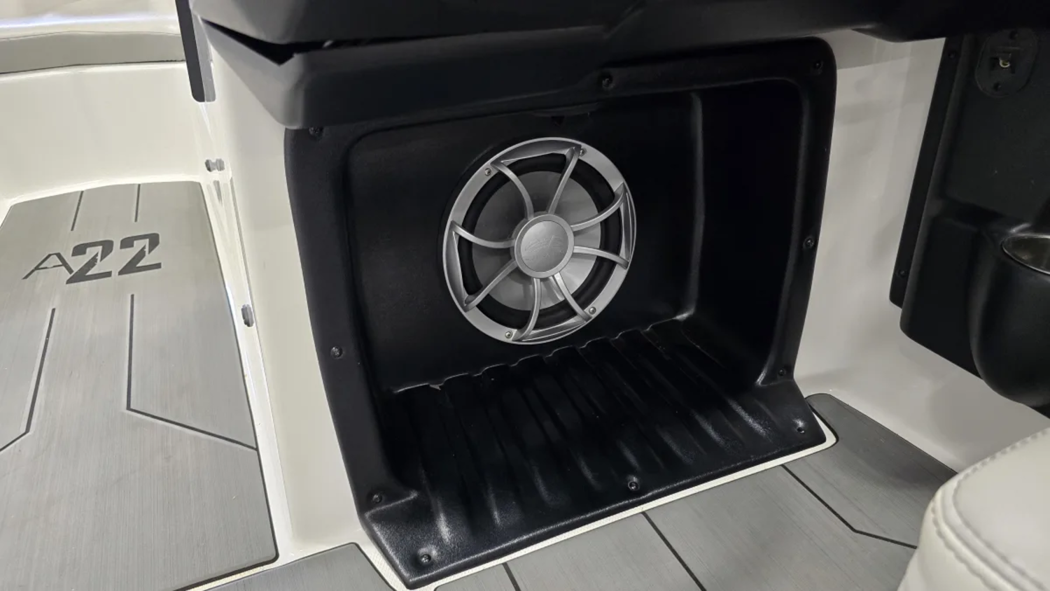 2018 Axis A22 - Surf Gate, Power Wedge II, Tower Speakers & Subwoofer