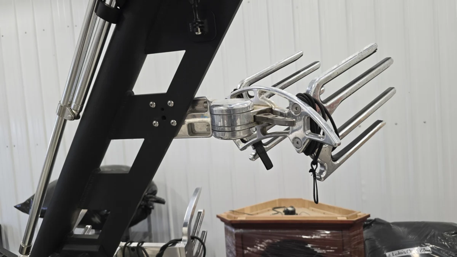 2018 Axis A22 - Surf Gate, Power Wedge II, Tower Speakers & Subwoofer