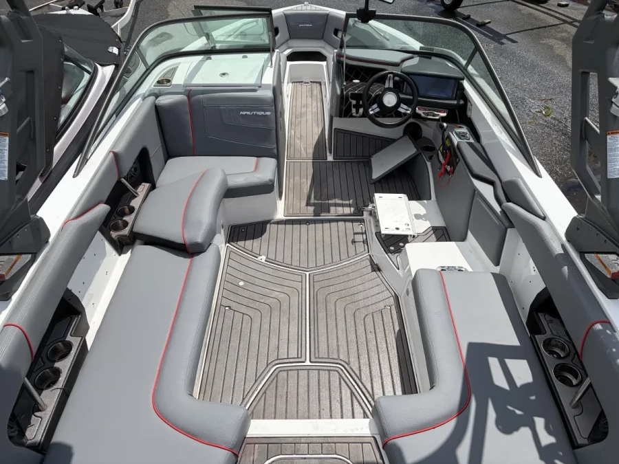 2020-nautique-super-air-nautique-230-130249-image1_173559.webp