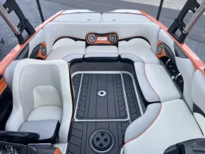 2013 Malibu Boats Wakesetter VLX for sale in Piney Flats, Tennessee