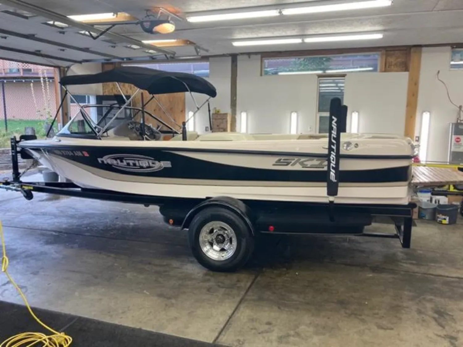 2002 Ski Nautique 196