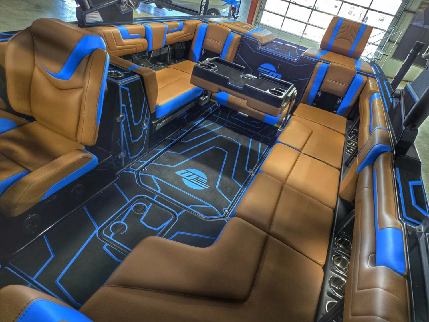 2026 Malibu Boats 25 LSV