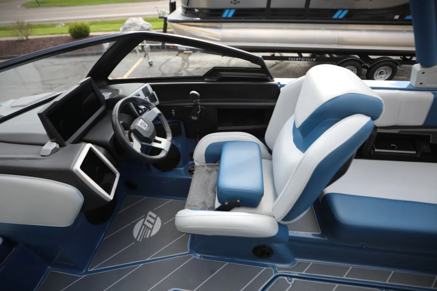 2023 Malibu 22 LSV Wakesetter - New Arrival!! Only 59 Hours!