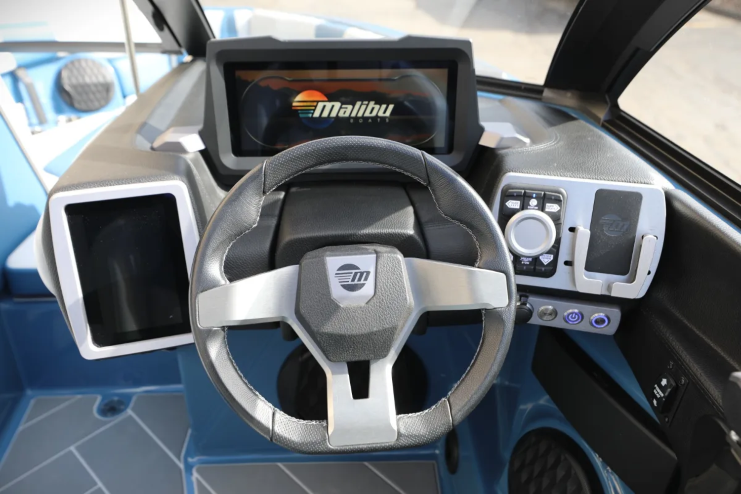 2023 Malibu 22 LSV Wakesetter - New Arrival!! Only 59 Hours!