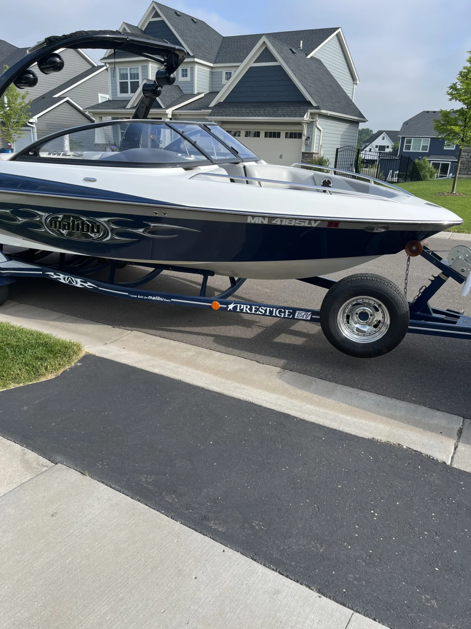 2004 Malibu Wakesetter LSV 23