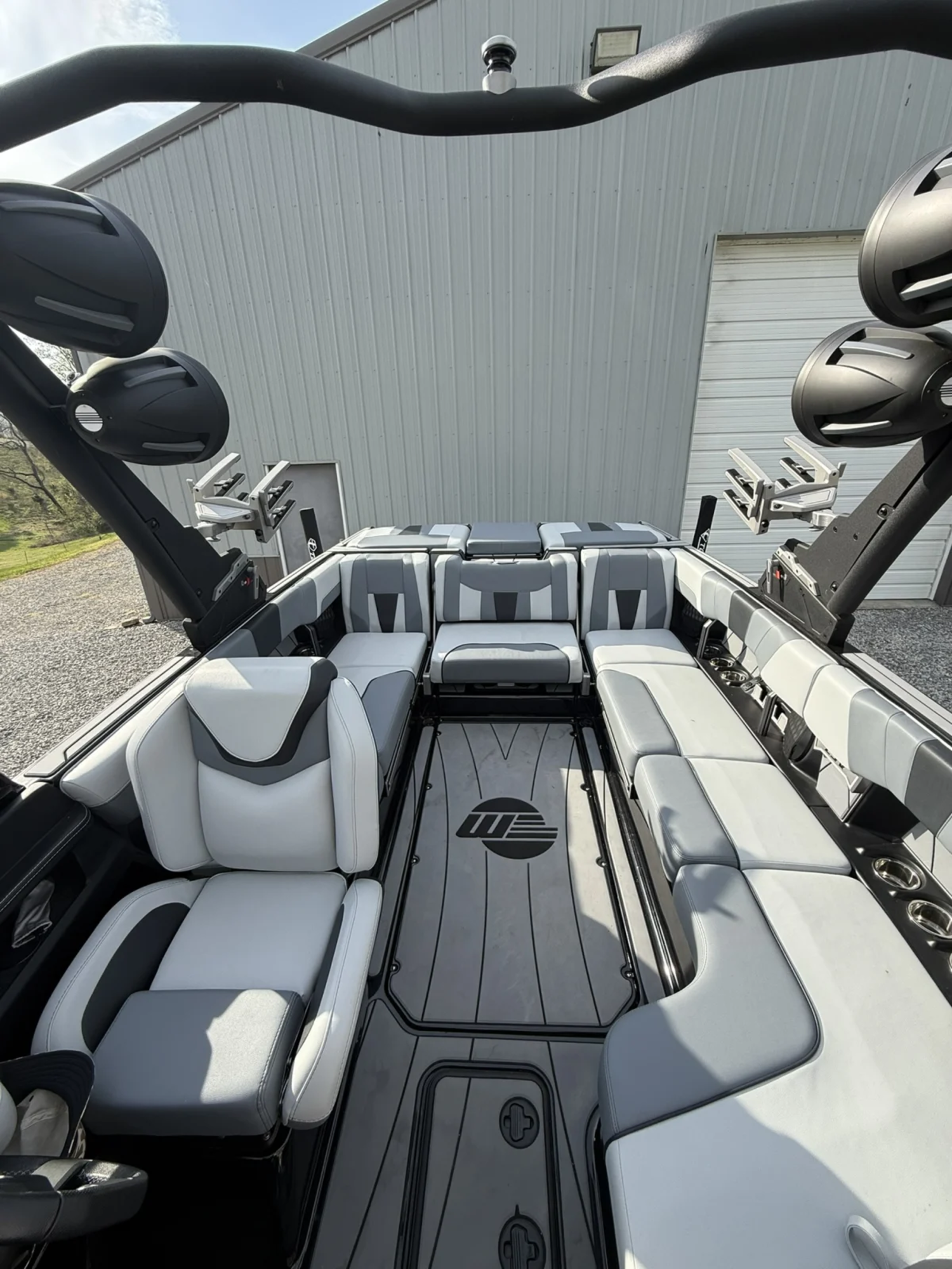 2023 Malibu Boats Wakesetter 23 LSV