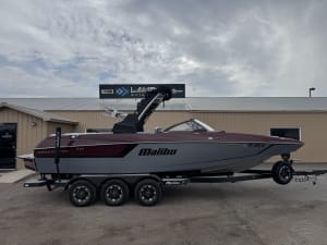 2019-malibu-wakesetter-24-mxz-127984-image1
