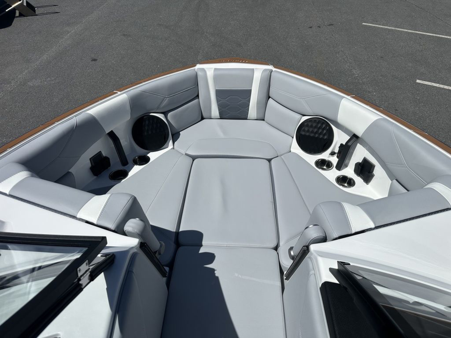 2026 Malibu Boats 23 LSV