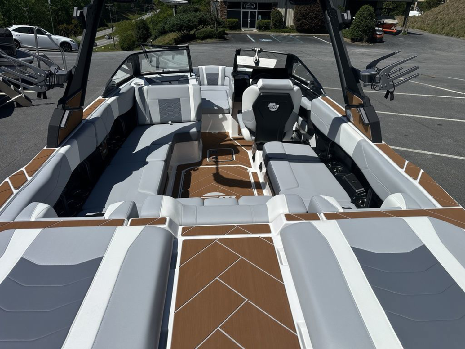 2026 Malibu Boats 23 LSV