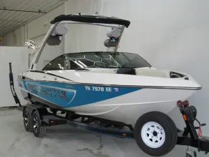 2013 Malibu Boats Wakesetter VLX for sale in Atlanta, Indiana