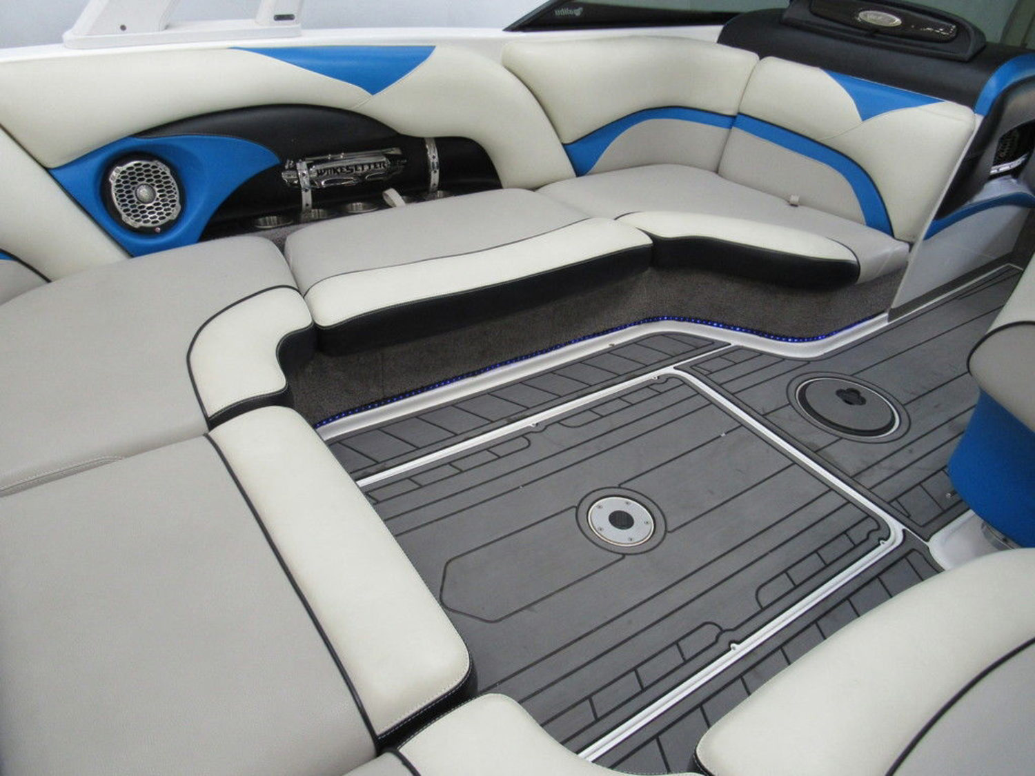 2013 Malibu Boats Wakesetter 21 VLX