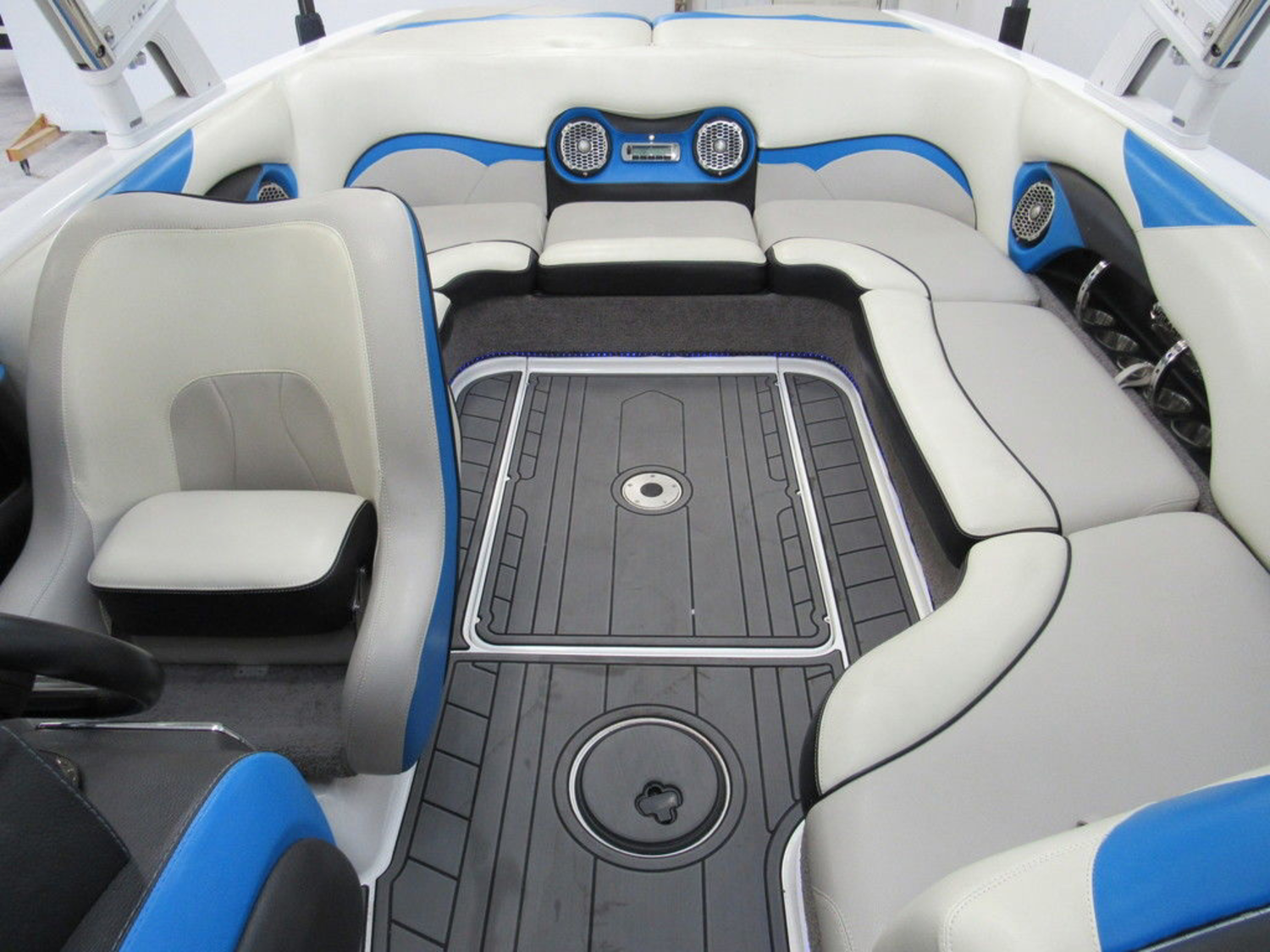 2013 Malibu Boats Wakesetter 21 VLX
