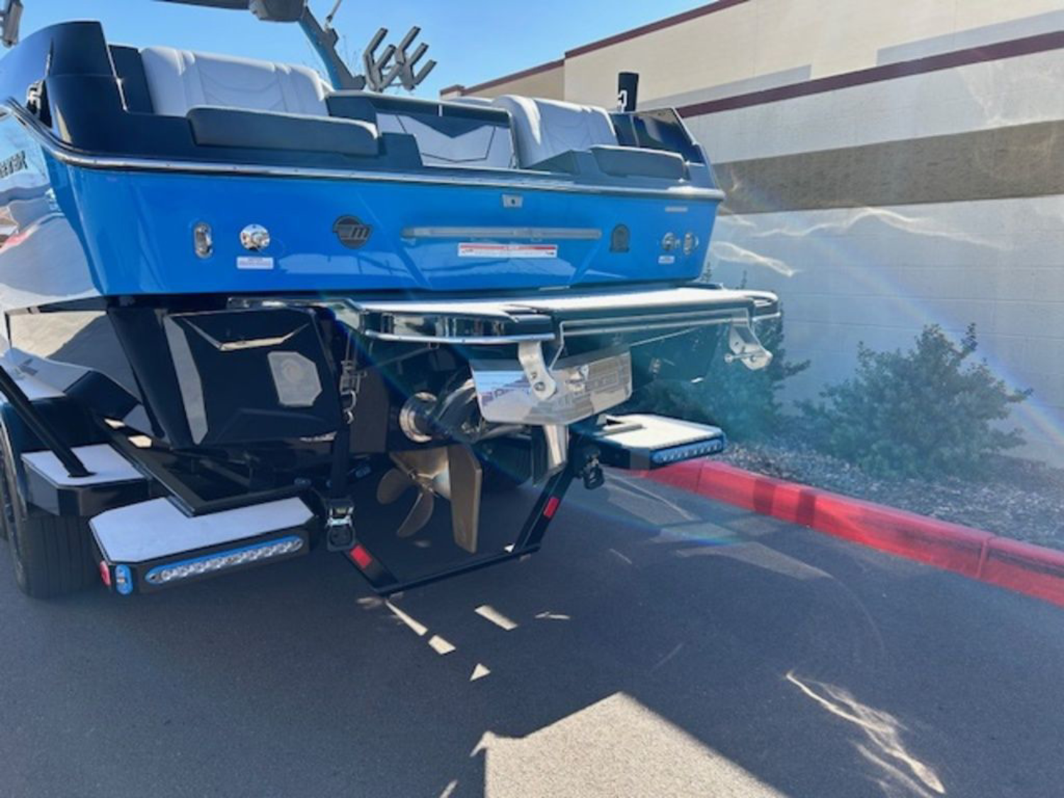 2025 Malibu Boats 25 LSV