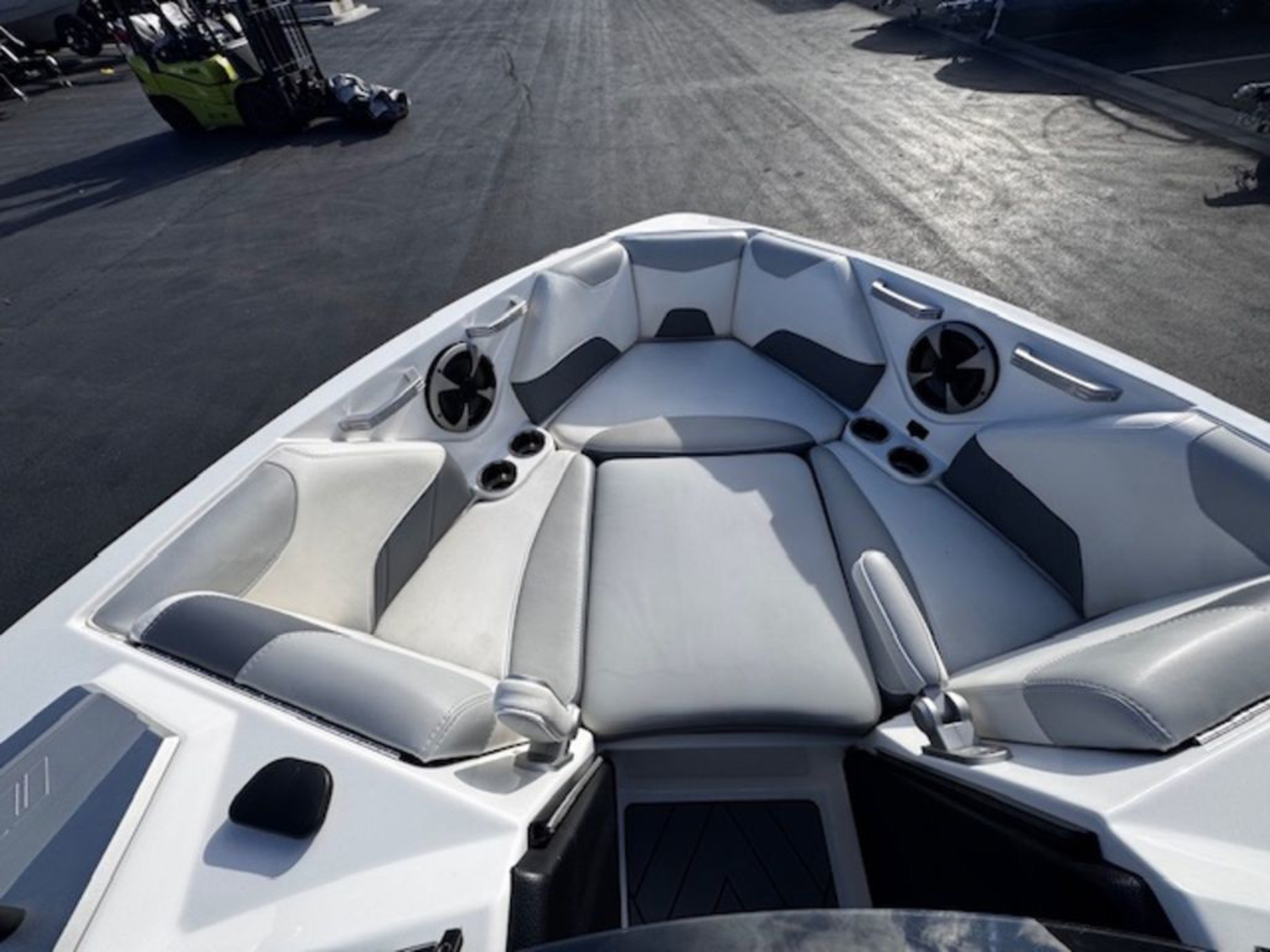 2019 Malibu Boats 23 LSV