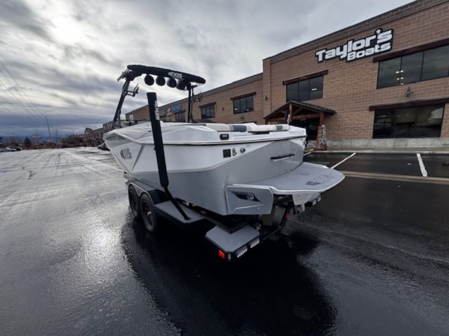 2023 Axis Wake Research T250