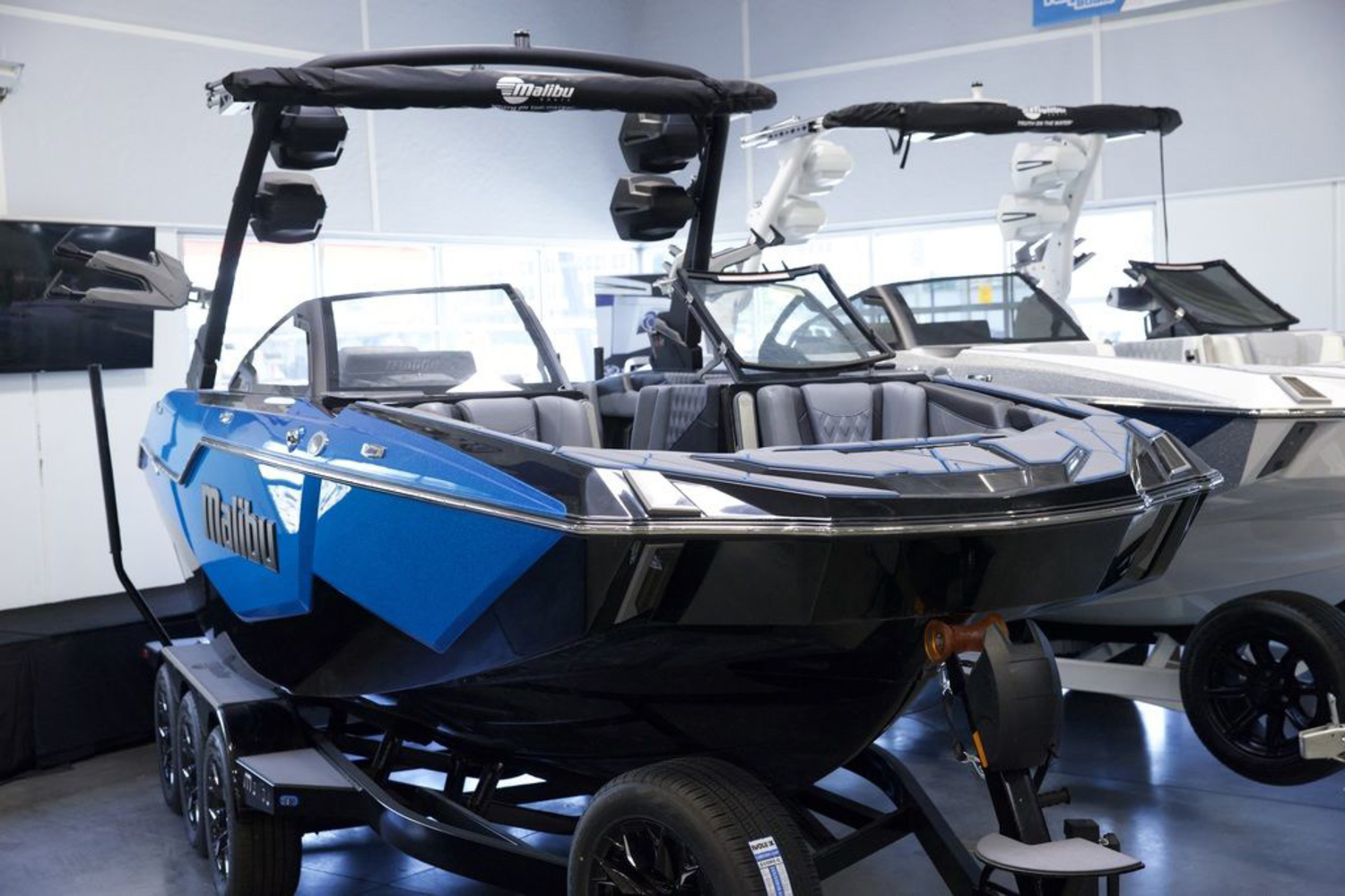 2025 Malibu Boats M230