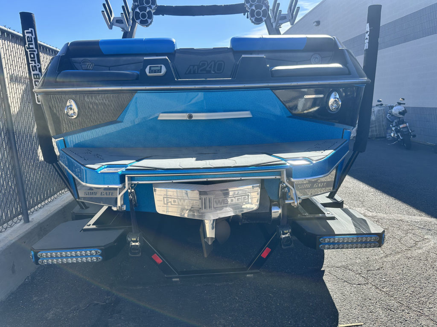 2020 Malibu Boats M240