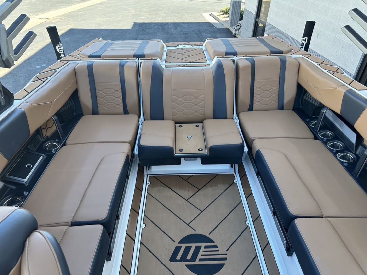 2024 Malibu Boats 23 LSV