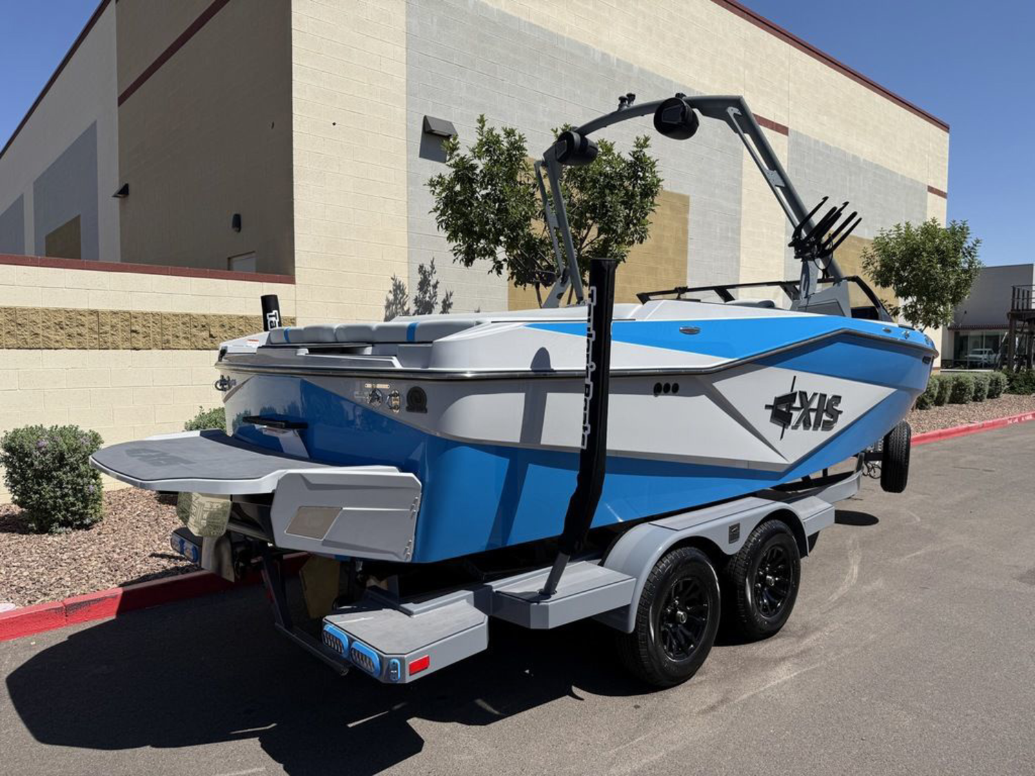 2025 Axis Wake Research T220