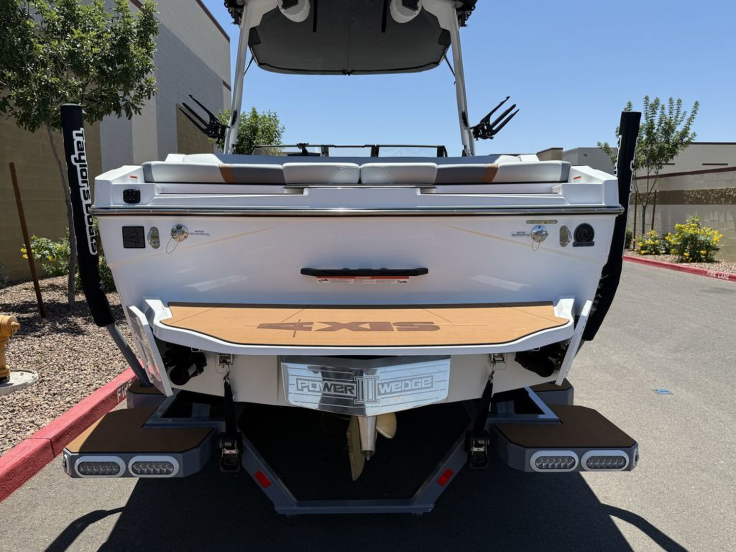 2026 Axis Wake Research T220