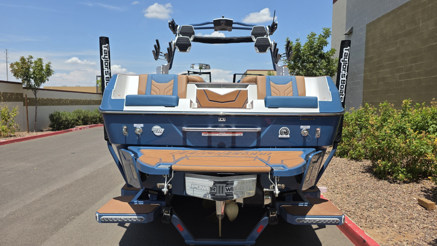 2026 Malibu Boats 25 LSV