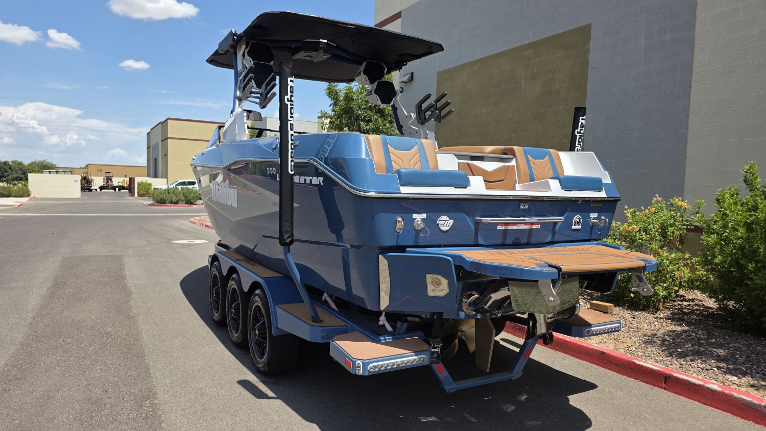 2026 Malibu Boats 25 LSV