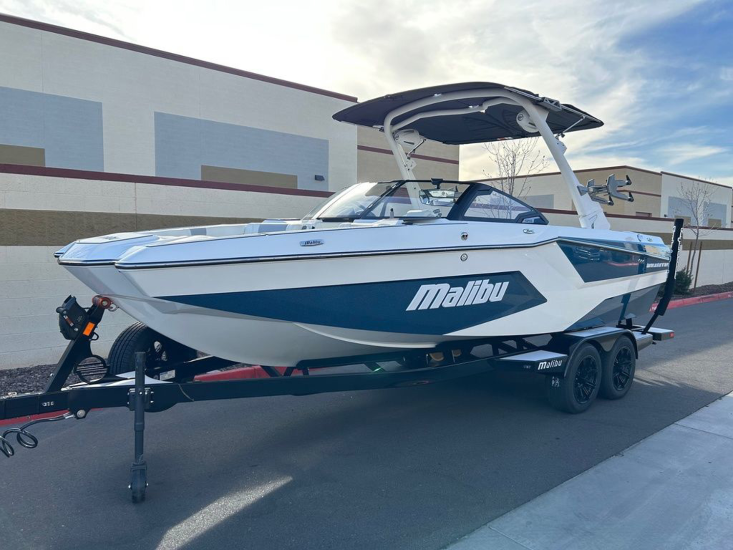 2025 Malibu Boats 23 MXZ