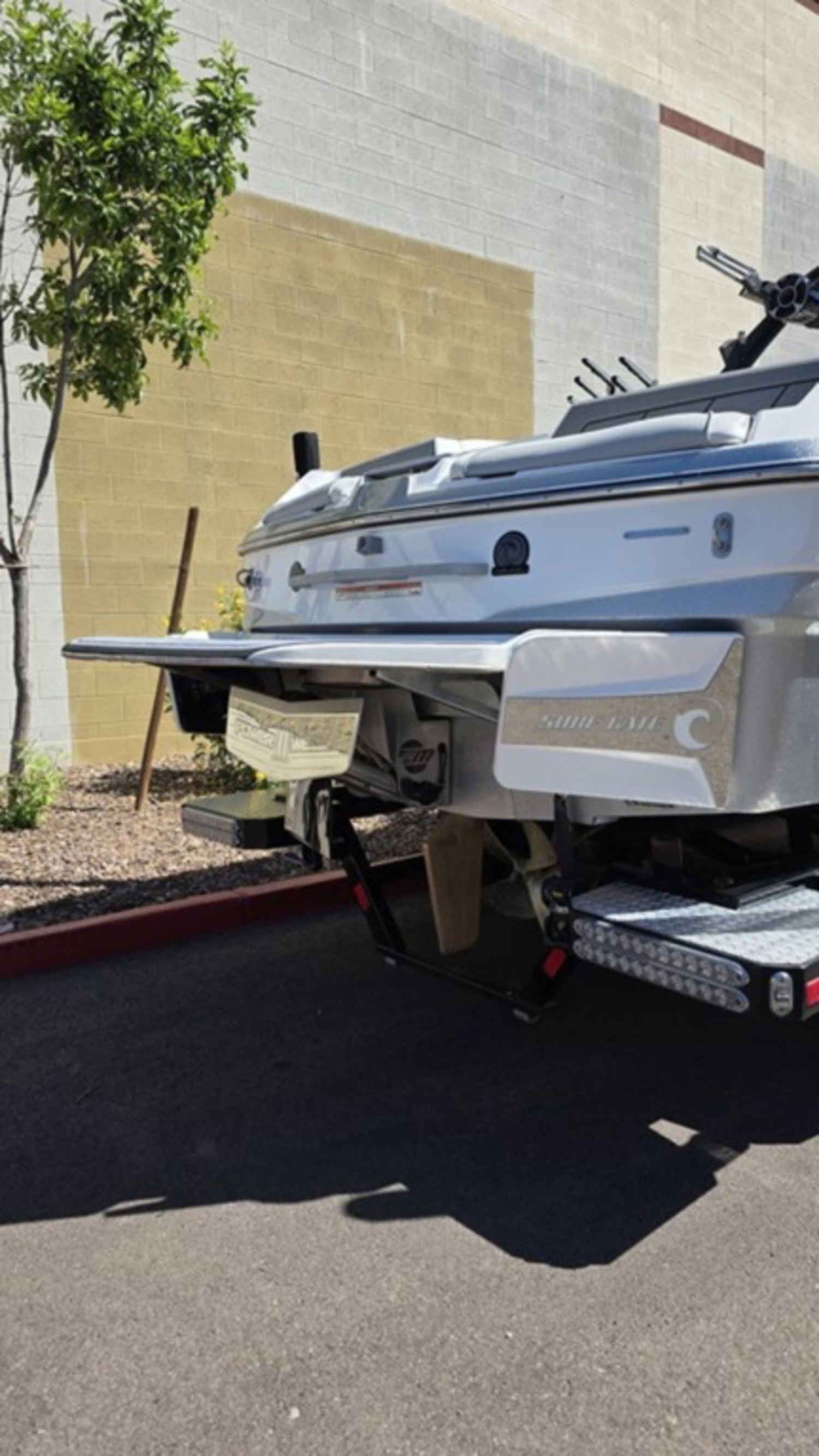 2021 Malibu Boats 23 LSV