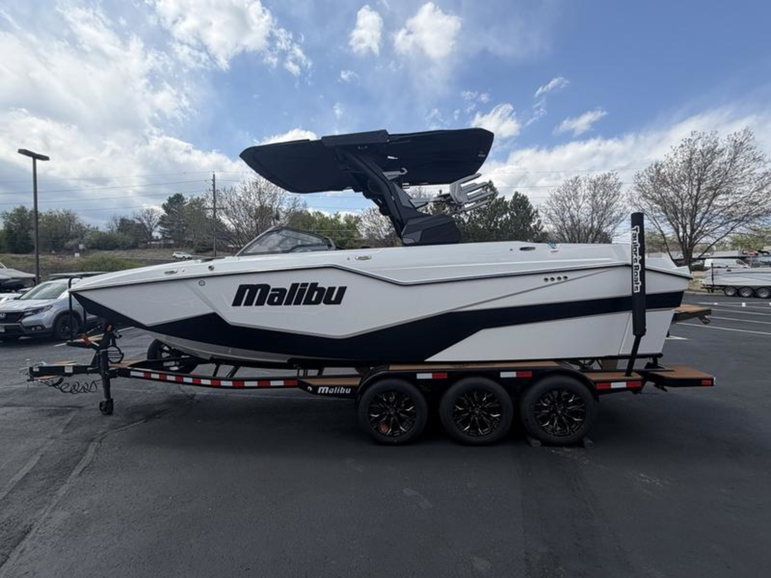 2026 Malibu Boats M242