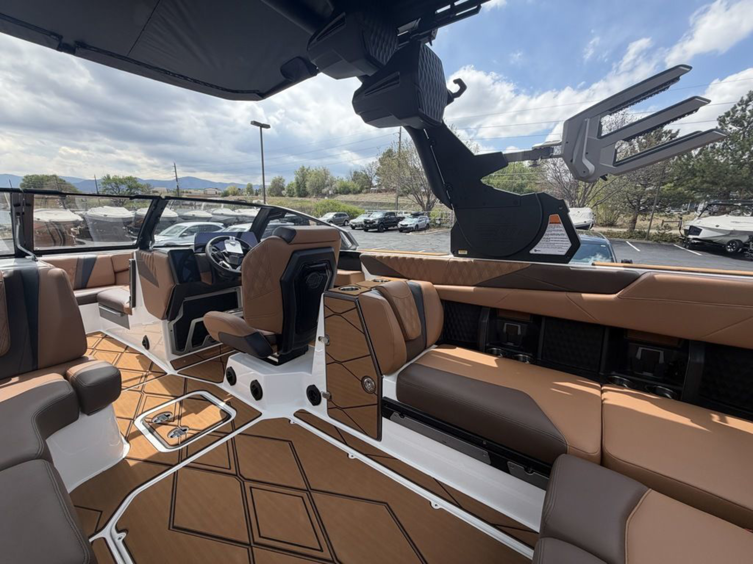 2026 Malibu Boats M242