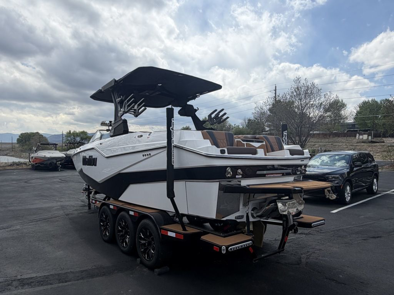 2026 Malibu Boats M242