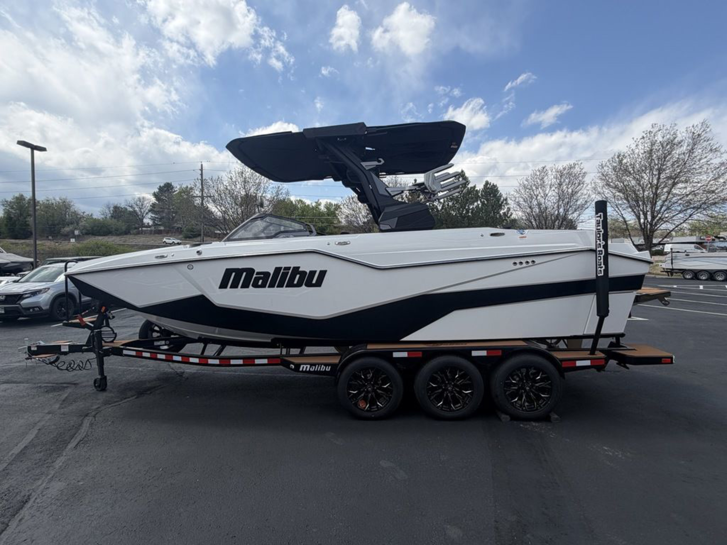 2026 Malibu Boats M242