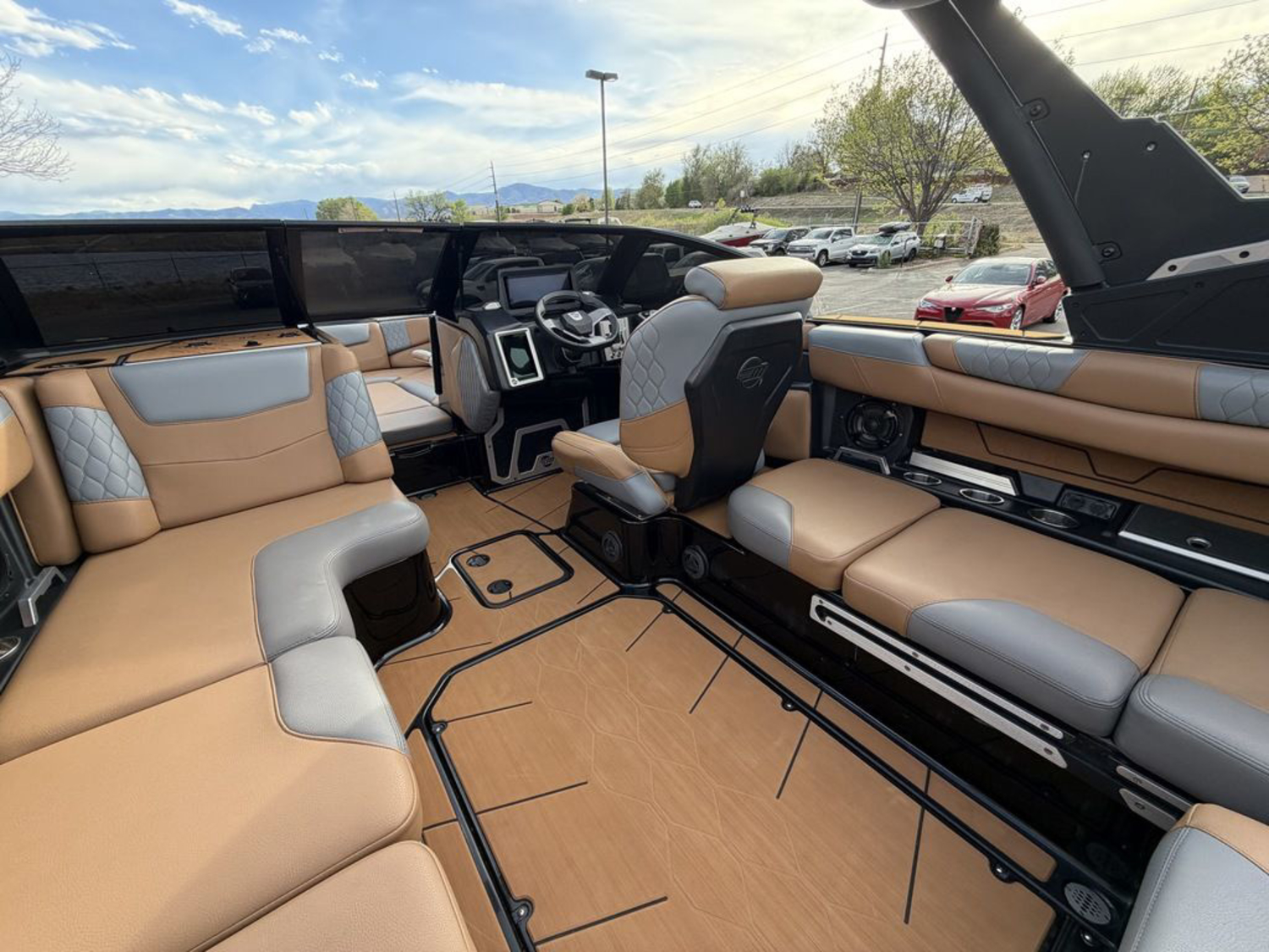 2021 Malibu Boats M220