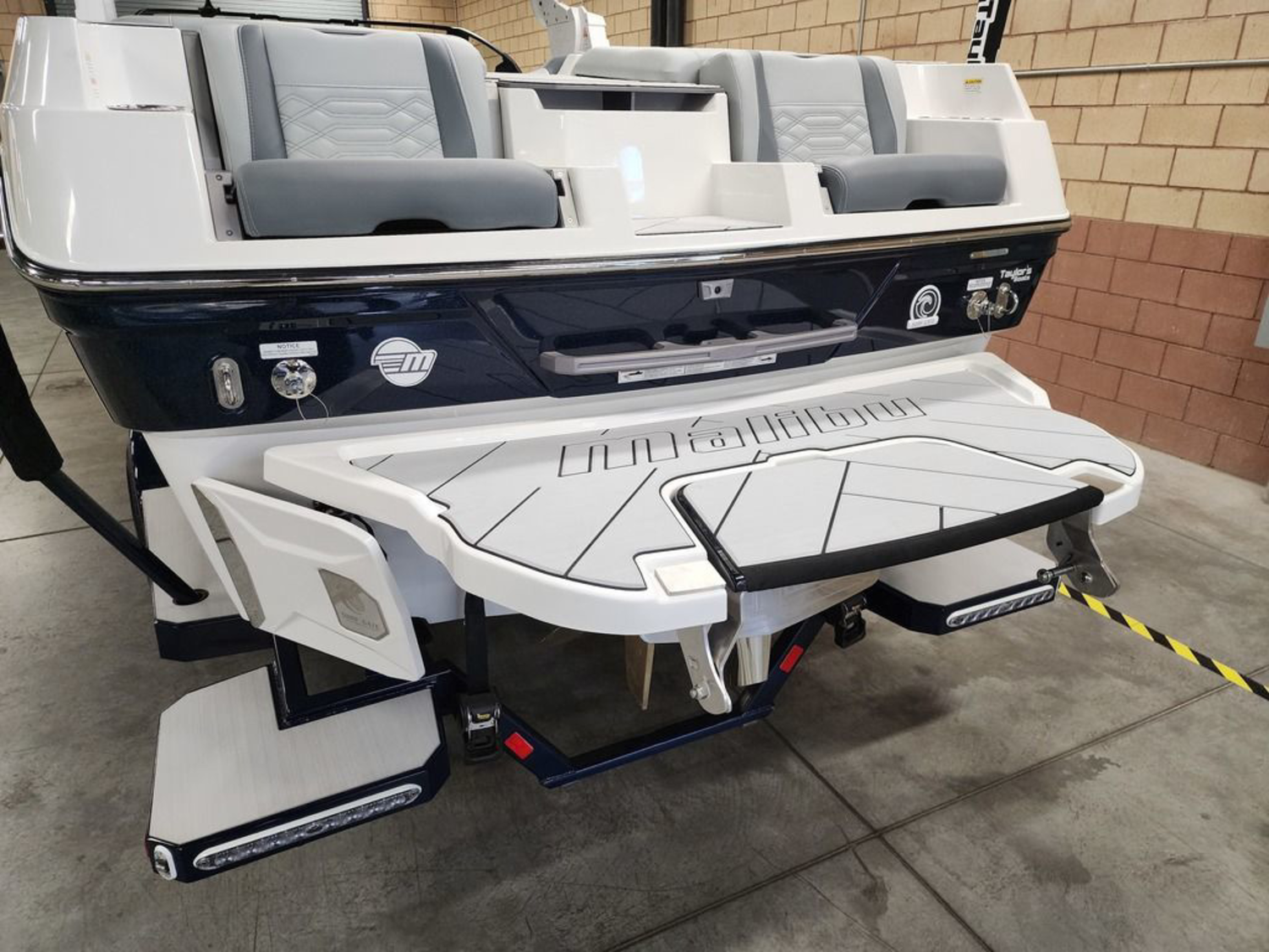 2025 Malibu Boats 26 LSV