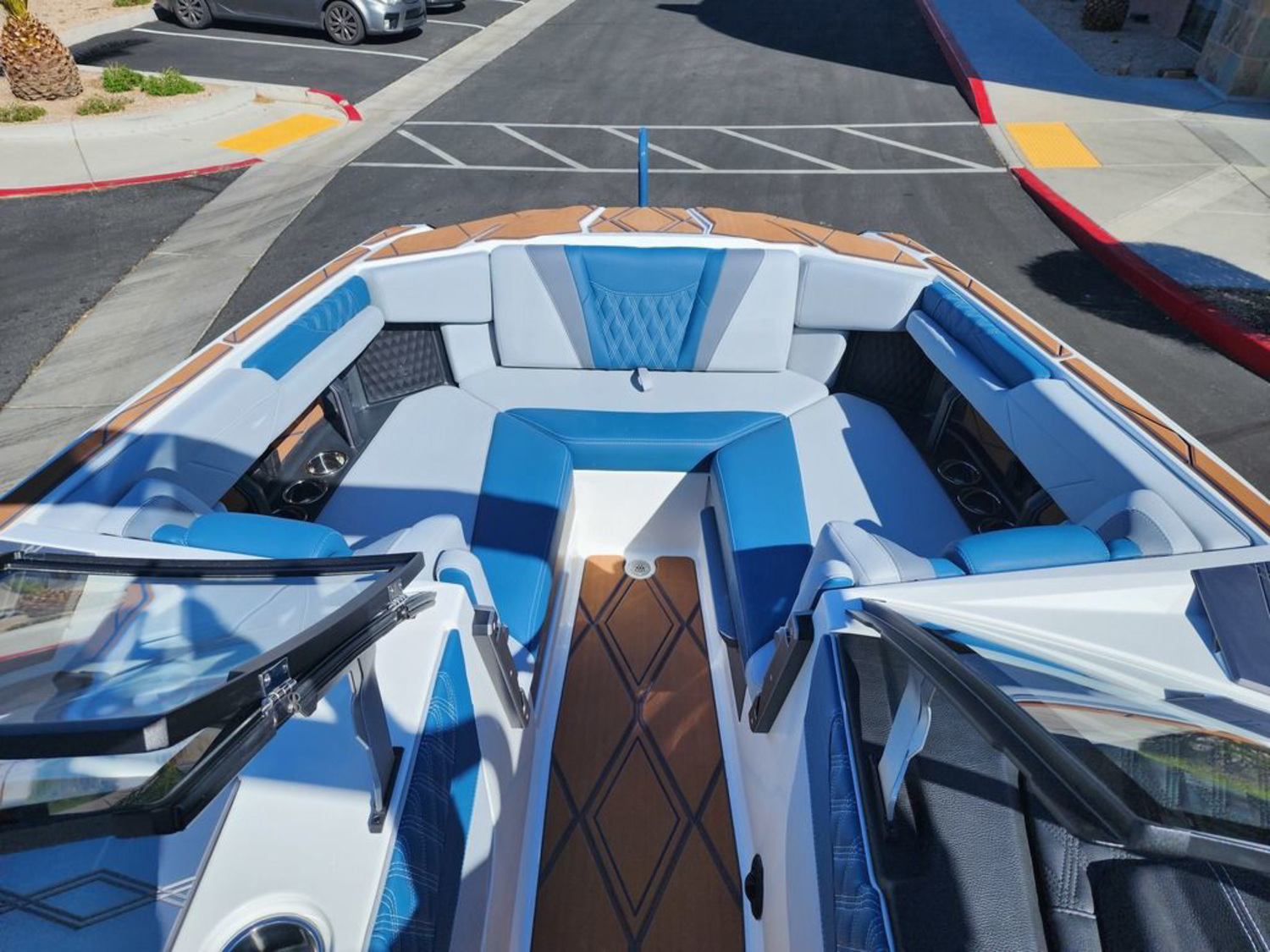 2026 Malibu Boats M242