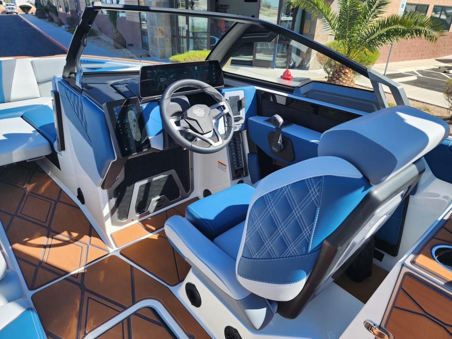 2026 Malibu Boats M242