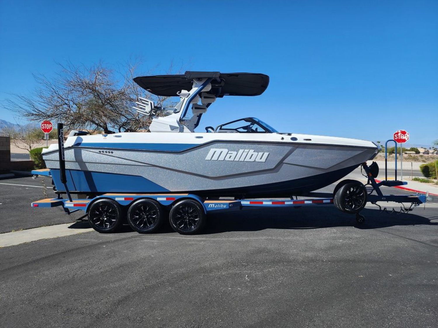 2026 Malibu Boats M242