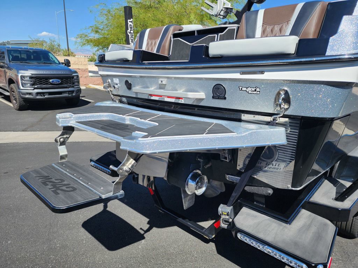 2024 Malibu Boats M242