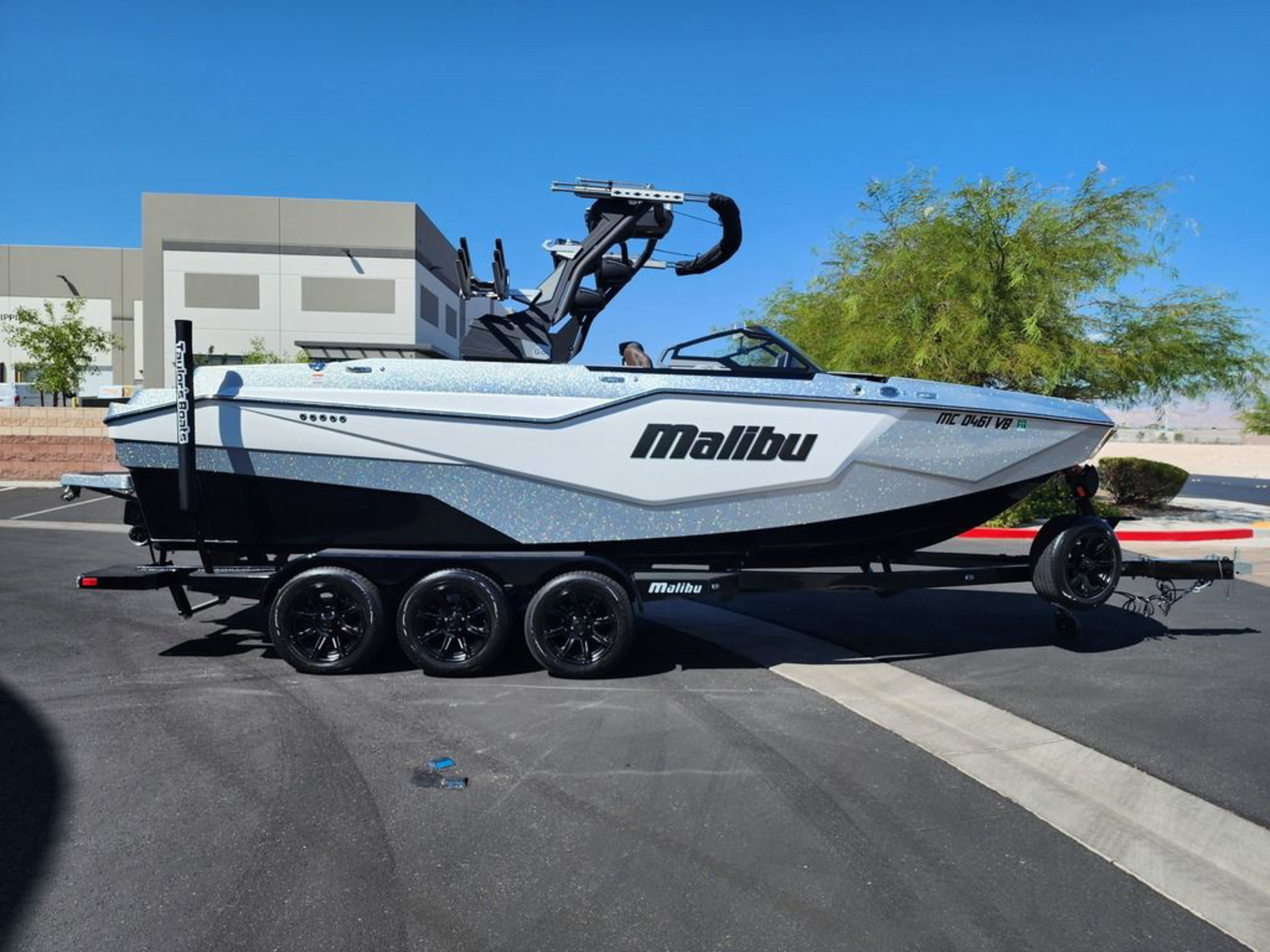 2024 Malibu Boats M242