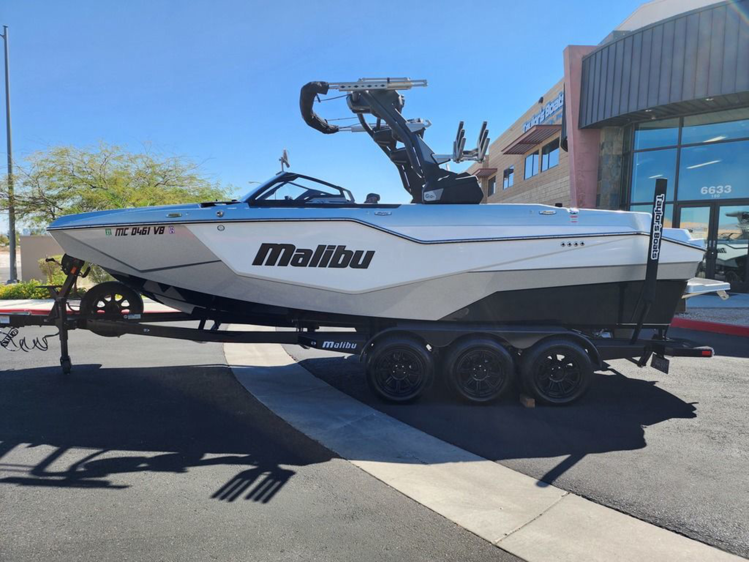 2024 Malibu Boats M242