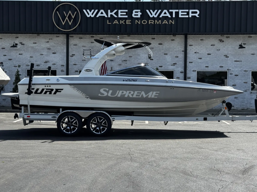 2014 Supreme Boats V226 for sale in MOORESVILLE, North Carolina