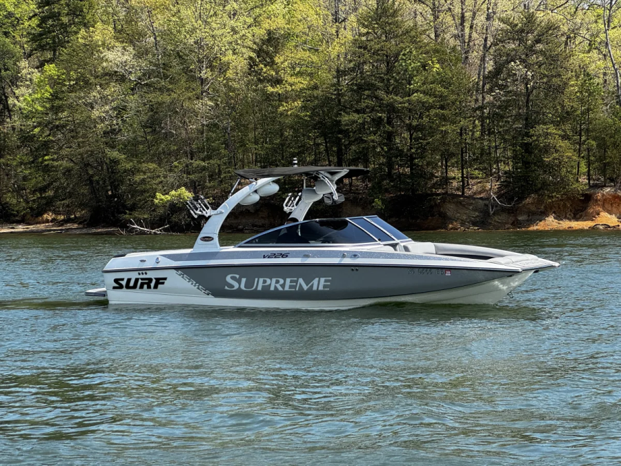 2014 Supreme Boats V226 for sale in MOORESVILLE, North Carolina