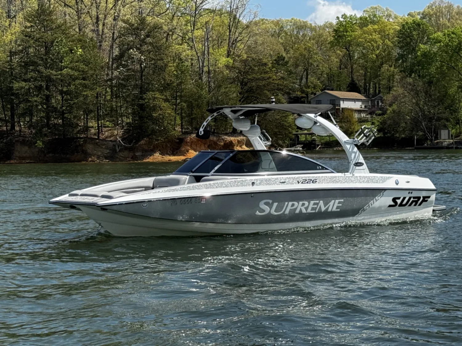 2014 Supreme V226