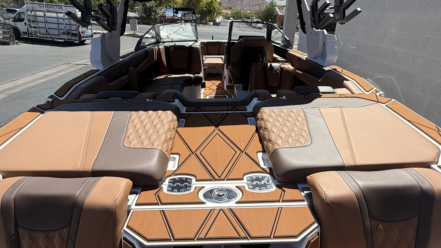 2026 Malibu Boats M242
