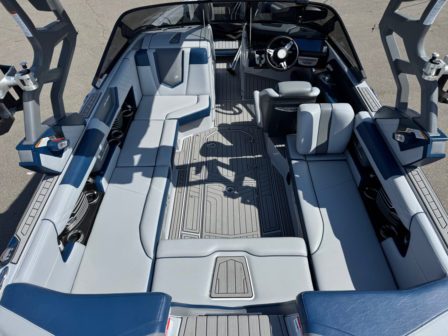 2020 Nautique G23