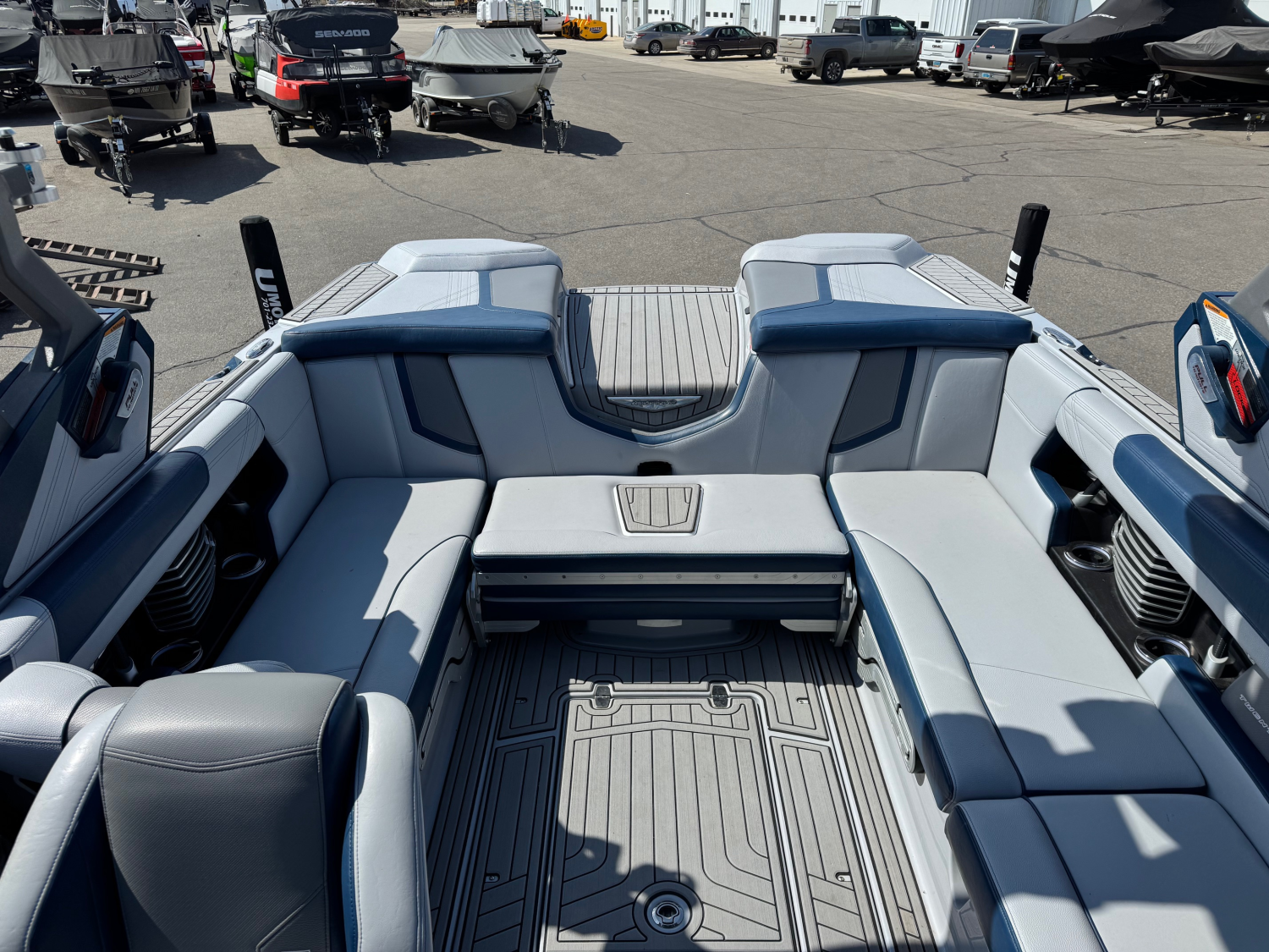 2020 Nautique G23