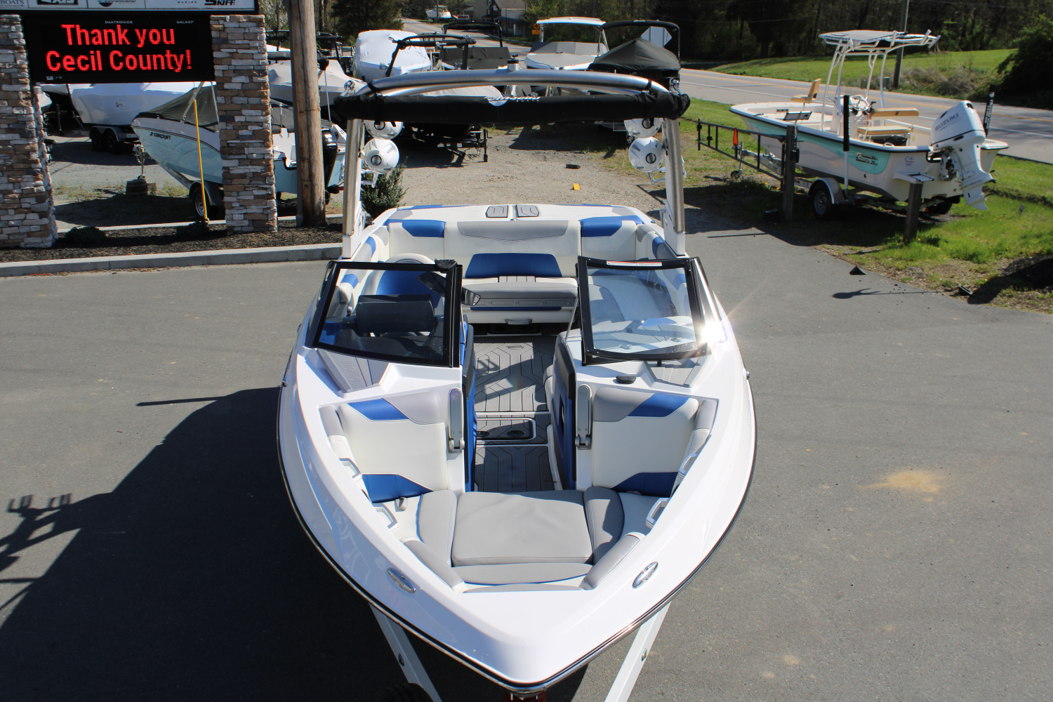 2018 Malibu 23 LSV