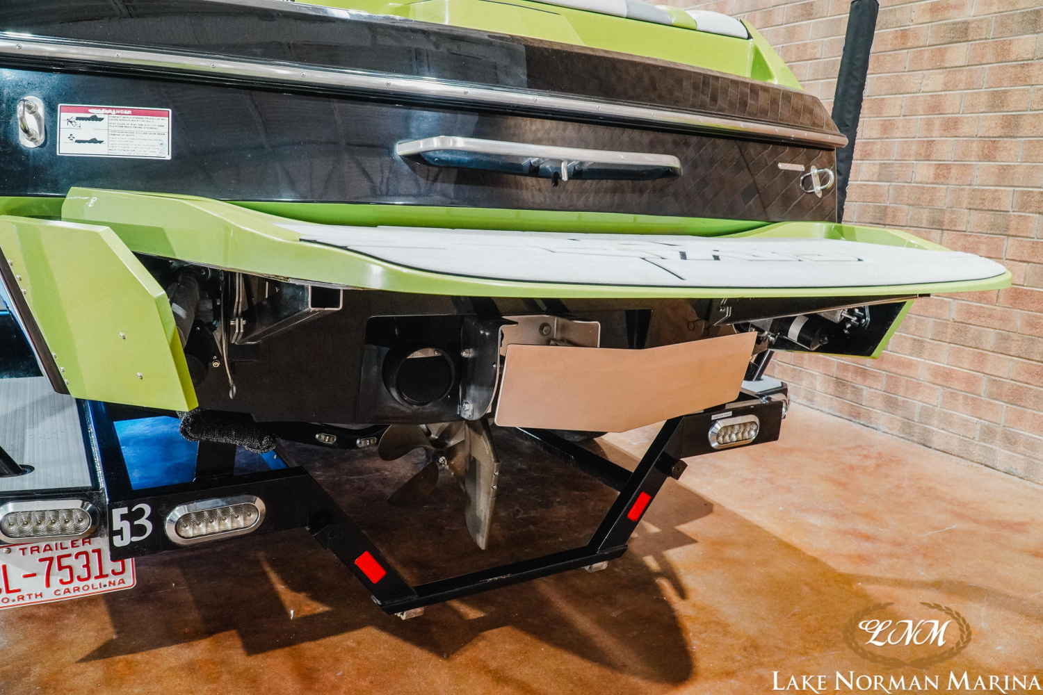 2016 Axis A22