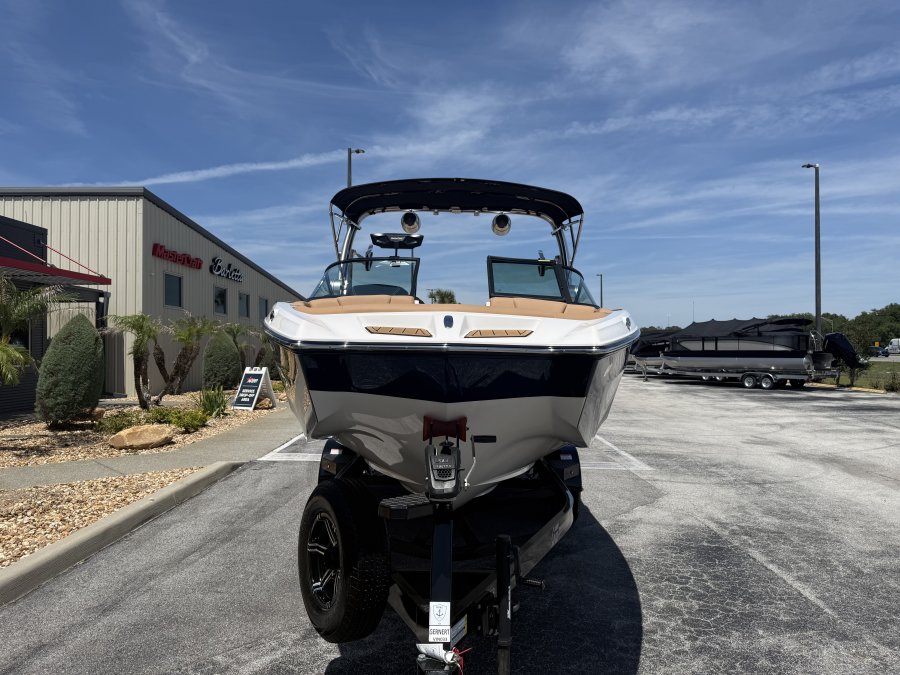 2022-mastercraft-xt22-130557-image3