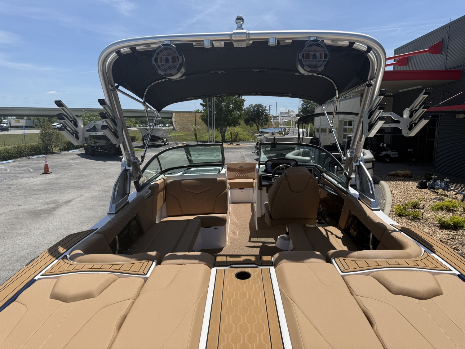 2022 MasterCraft XT22